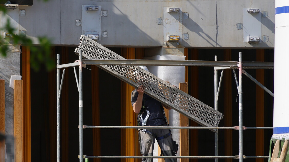 Per l’Italia crescita lenta, l’Ue vede deficit al 3%