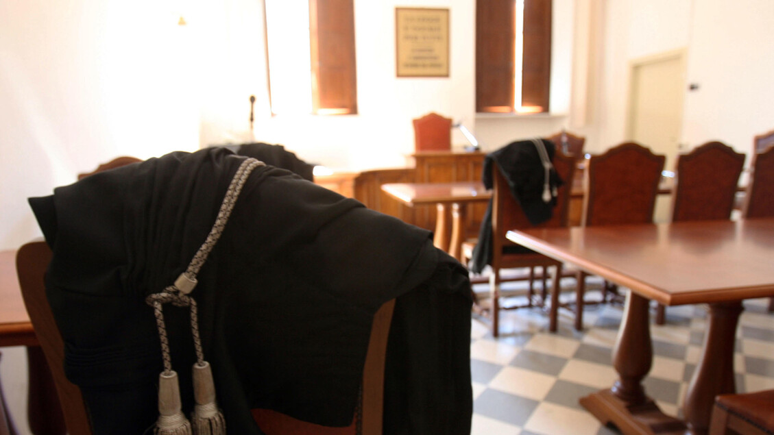 Famiglia nel bosco, il tribunale dei minori allontana i tre figli