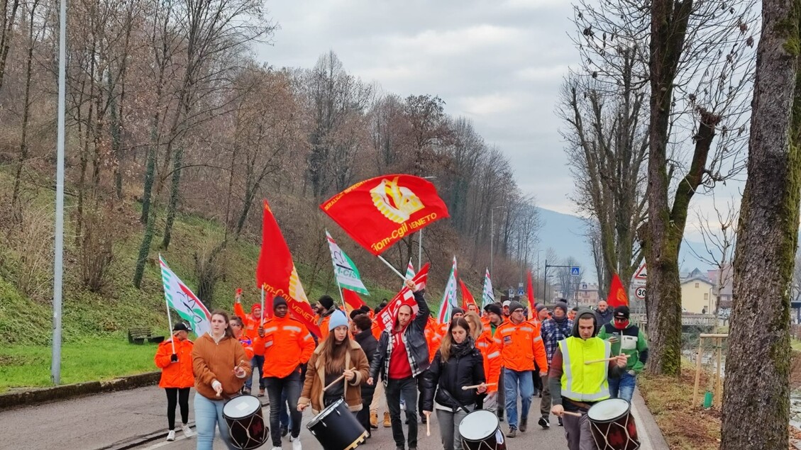 Fiom, Hydro chiude a Belluno ma fa profitti miliardari