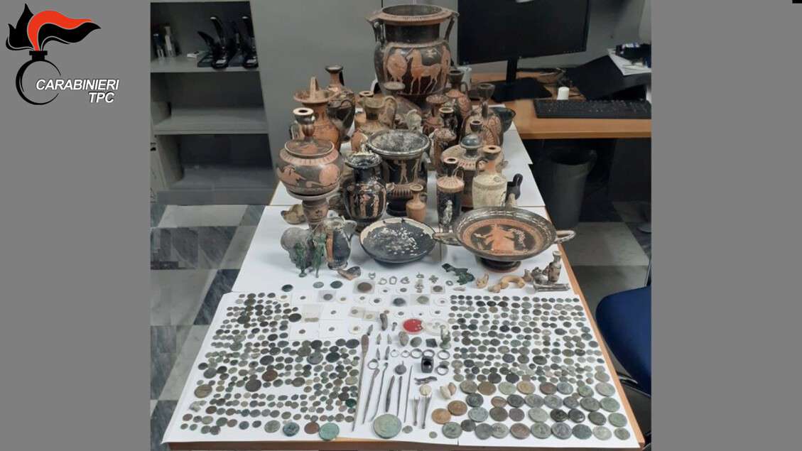 Con l’indagine Ghenos- Scylletium sequestrati 12mila reperti