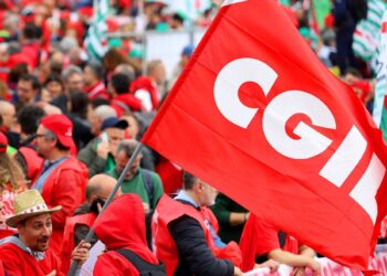 Sciopero generale, ecco il venerdì nero per l’agitazione Cgil: a rischio treni, trasporti e scuola