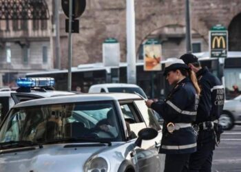 Roma, blocco del traffico oggi domenica 14 dicembre: fasce orarie, chi può circolare e vie interdette