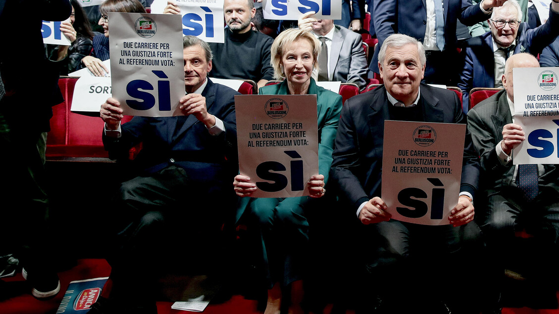 Forza Italia apre a Calenda, lui: ‘Collaboro ma non con gli estremisti’