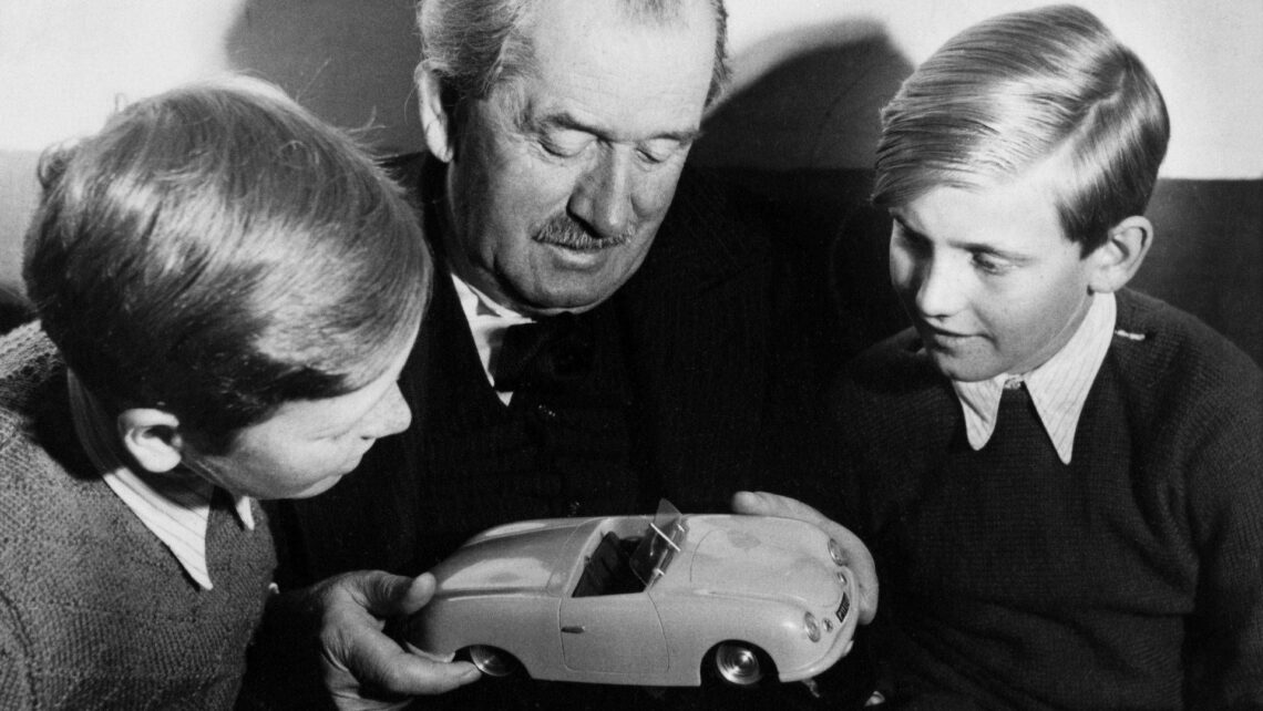 Ferdinand Porsche, così Christiana Ruggeri racconta il genio che ha cambiato l’automobile