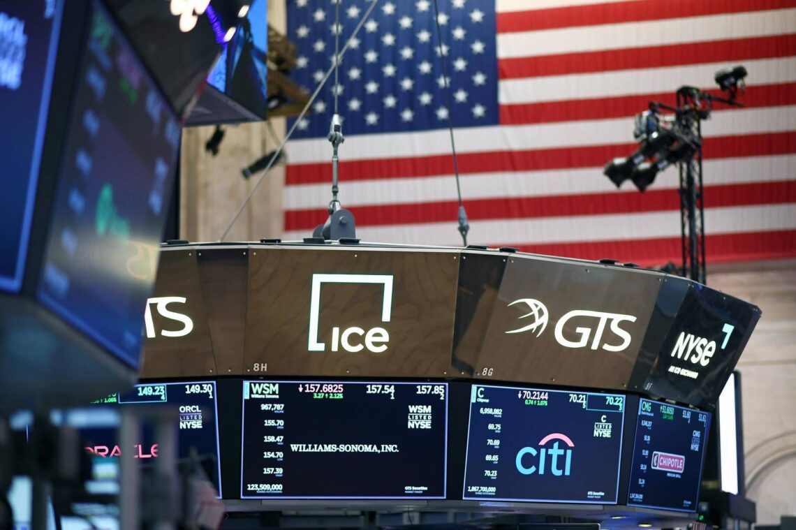 Borsa. Prudenza a Wall Street, occhi puntati su negoziati Ucraina-Russia per riflessi su energia e inflazione