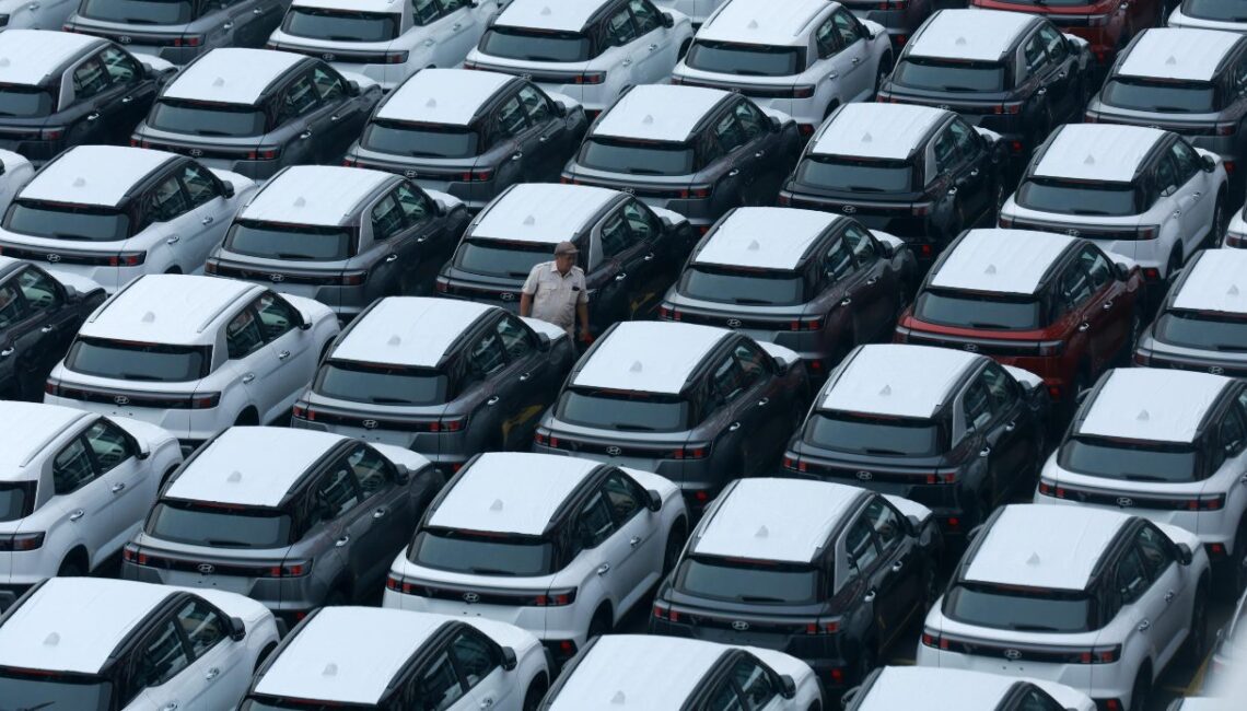 Crisi auto, -25% per benzina e diesel in Italia: le elettriche conquistano il mercato