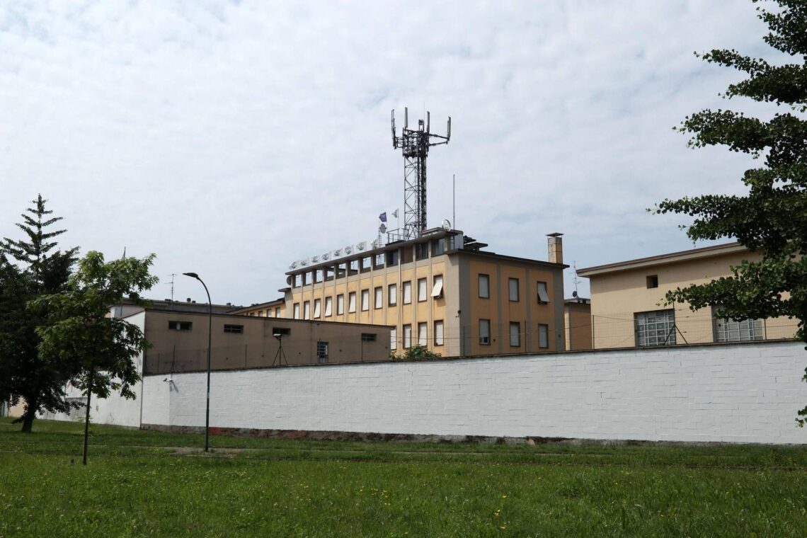 Lega, artificieri nella sede di via Bellerio: rientrato l’allarme bomba