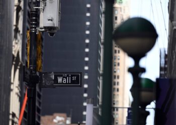 Borsa: il trading non si ferma. Dove fare acquisti nel weekend di Pasqua