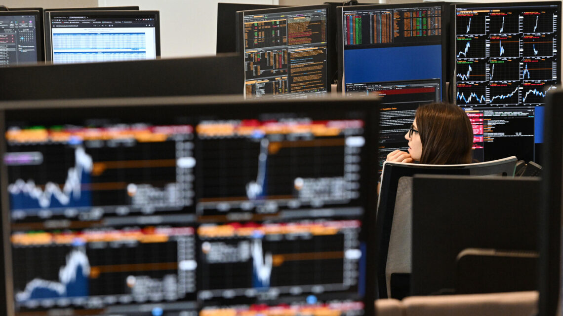 Lo spread Btp-Bund chiude a 82 punti