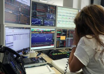 Lo spread tra Btp e Bund risale oltre 80 punti base, i rendimenti arrivano al 3,93%