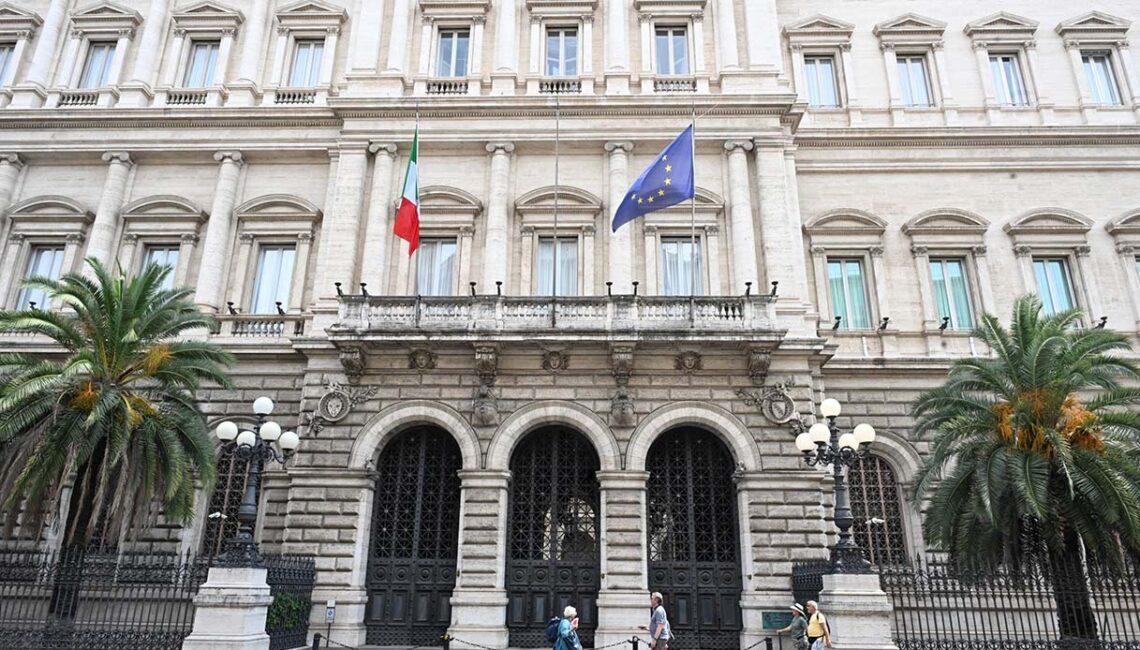 Banca d’Italia, l’economia italiana rallenta: PIL allo 0,6%, consumi più deboli e inflazione al 3,1%
