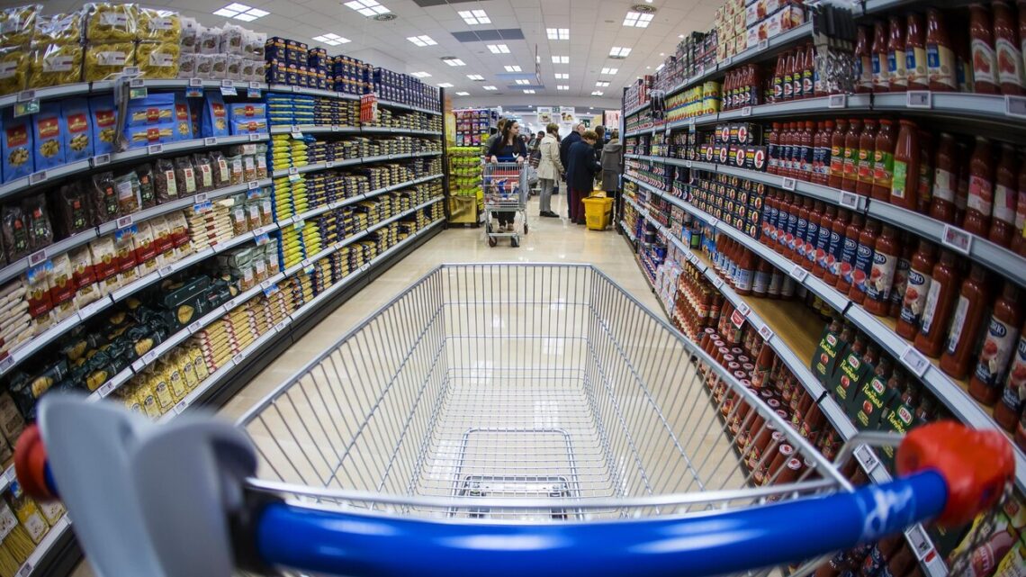 Benzina, corredo scolastico e alimentari: rientro salato dalle vacanze