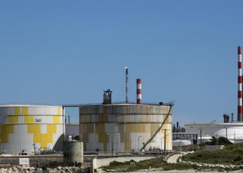 Il petrolio chiude a New York a -5% con l’ipotesi di accordo Usa-Iran