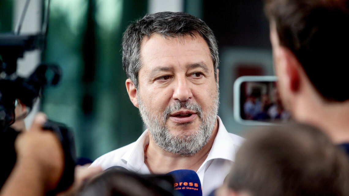 Matteo Salvini gela i frondisti: ‘La Lega è una, chi non è d’accordo non la rappresenta’
