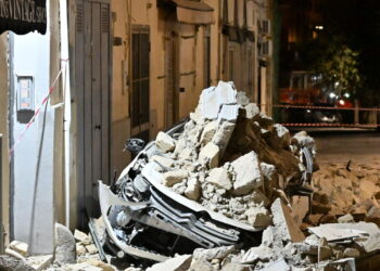 Terremoto Campi Flegrei, Protezione civile ’21 feriti, due in codice rosso’