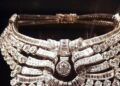 Rubato il collier della regina Nazli. L’ultimo colpo nell’estate nera dei furti d’arte