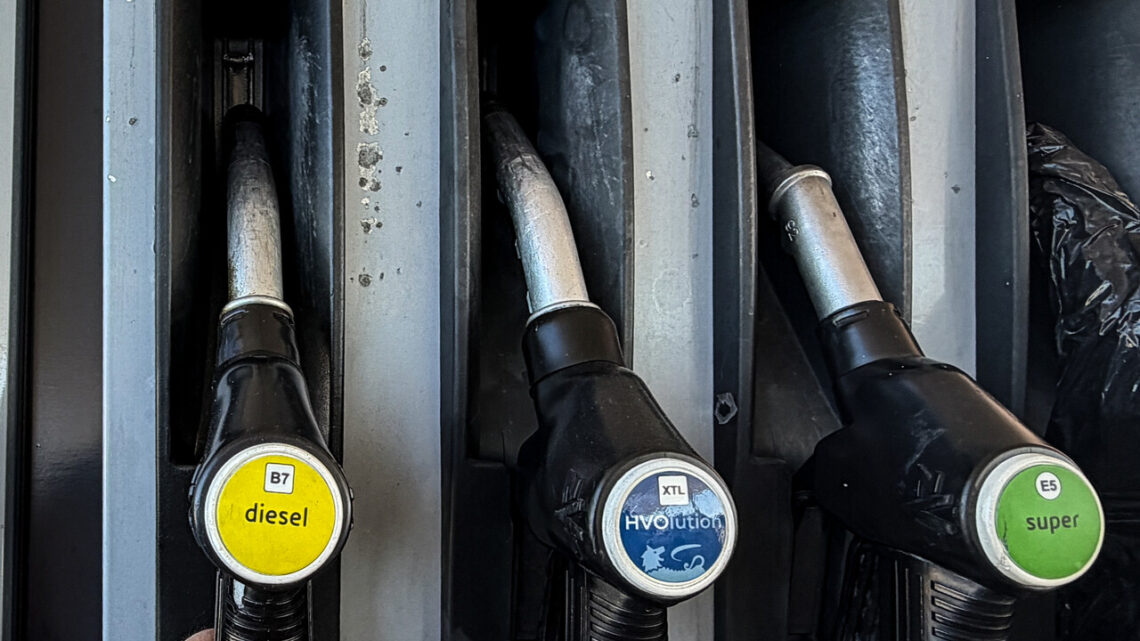 Ip segue Eni sui prezzi dei carburanti. Meloni assicura un sostegno alle famiglie