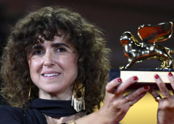 Venezia, vince la regista May el-Toukhy, sul palco le guerre con Naza e Dau