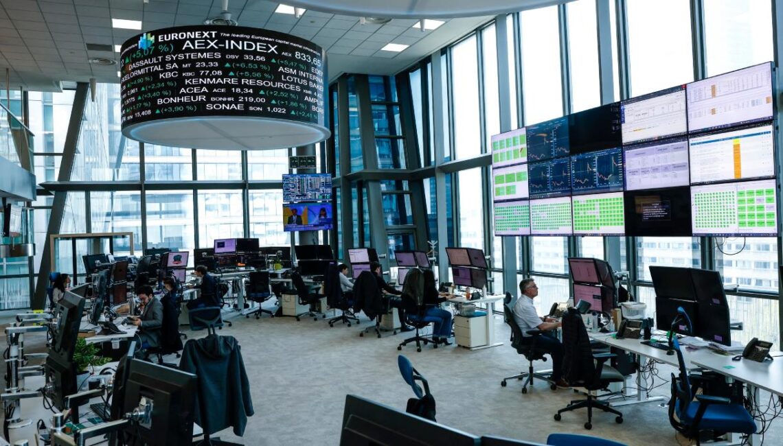 Spread e rendimenti ai massimi dopo l’aumento dei tassi della Bce, differenziale a 88 punti