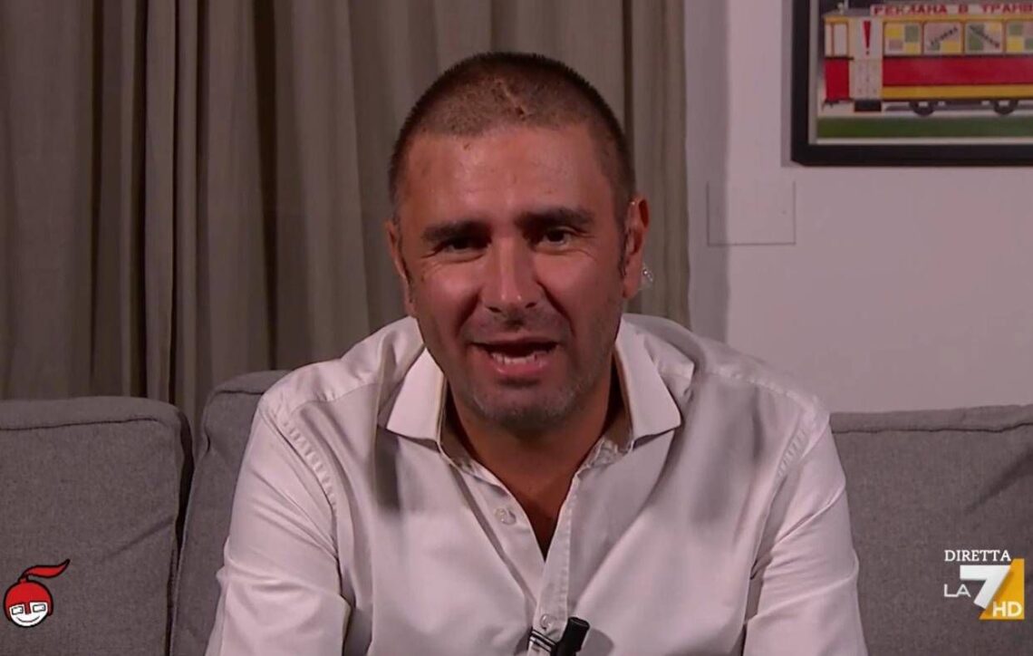 Di Battista: “Sono stato operato per un tumore al cervello, mi sto curando”