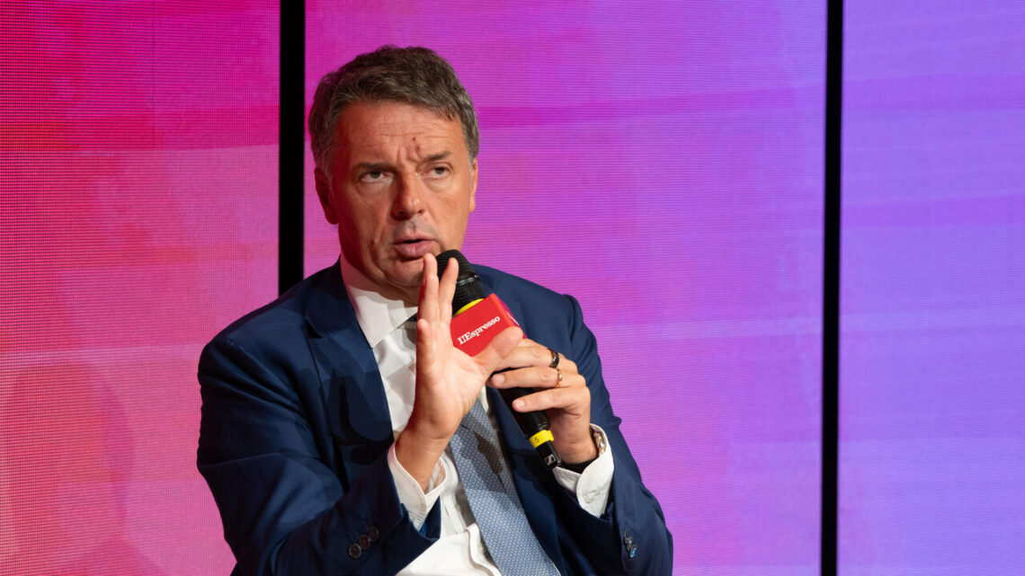 Grandi manovre al centro e Renzi invita De Luca alla Leopolda