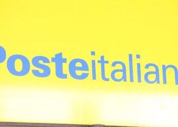 Poste alza l’offerta su Tim a 1,97 euro in contanti e rinuncia alla soglia minima