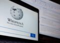 Intelligenza artificiale, fondatore di Wikipedia: “Non è affidabile per scrivere articoli”