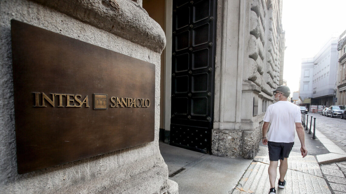 Intesa aumenta di 0,25 euro il corrispettivo cash dell’Opas su Mps