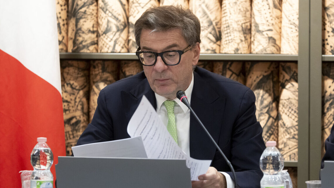 Giorgetti: ‘La manovra sarà definita dopo la chiusura della procedura Ue sulla clausola di salvaguardia’