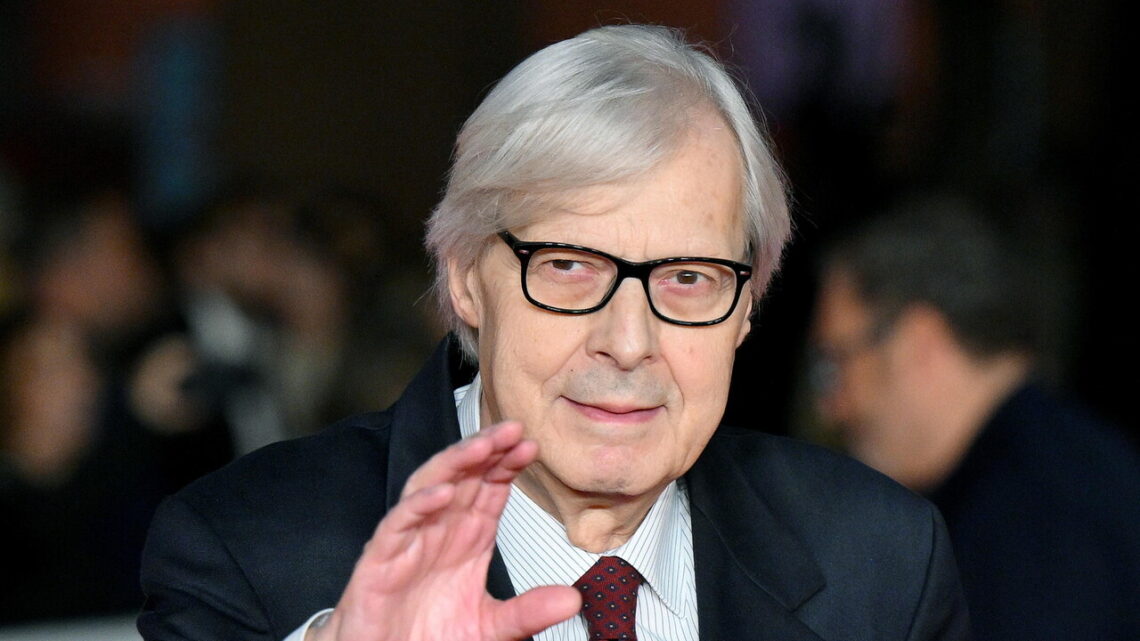 Vittorio Sgarbi ricoverato in terapia intensiva al Gemelli di Roma