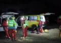 Frana in una grotta in Sardegna, è vivo lo speleologo bloccato