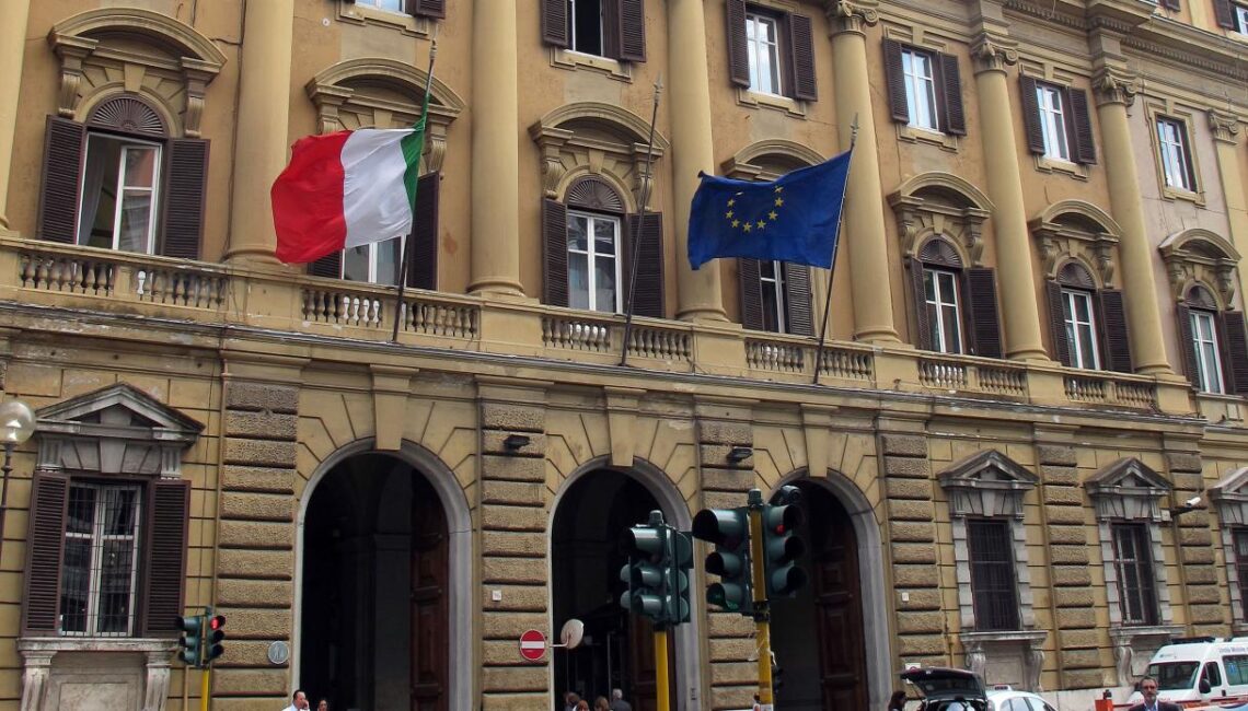 Btp all’asta il 13 ottobre, quali titoli tenere d’occhio: cedole e rendimenti